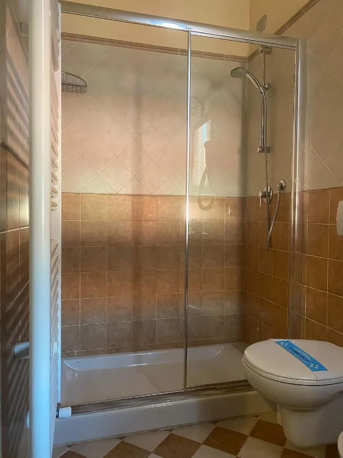מרינה די מסה Hotel Virginia מרינה די מסה