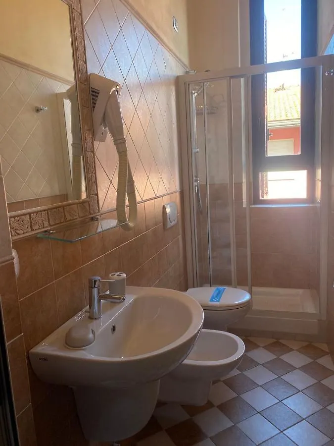 מרינה די מסה Hotel Virginia 3*, מרינה די מסה איטליה