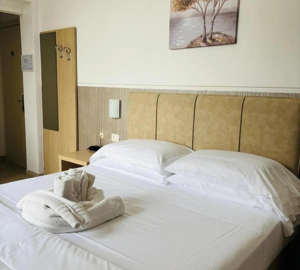 Hotel Virginia Marina di Massa 3*,  Italy