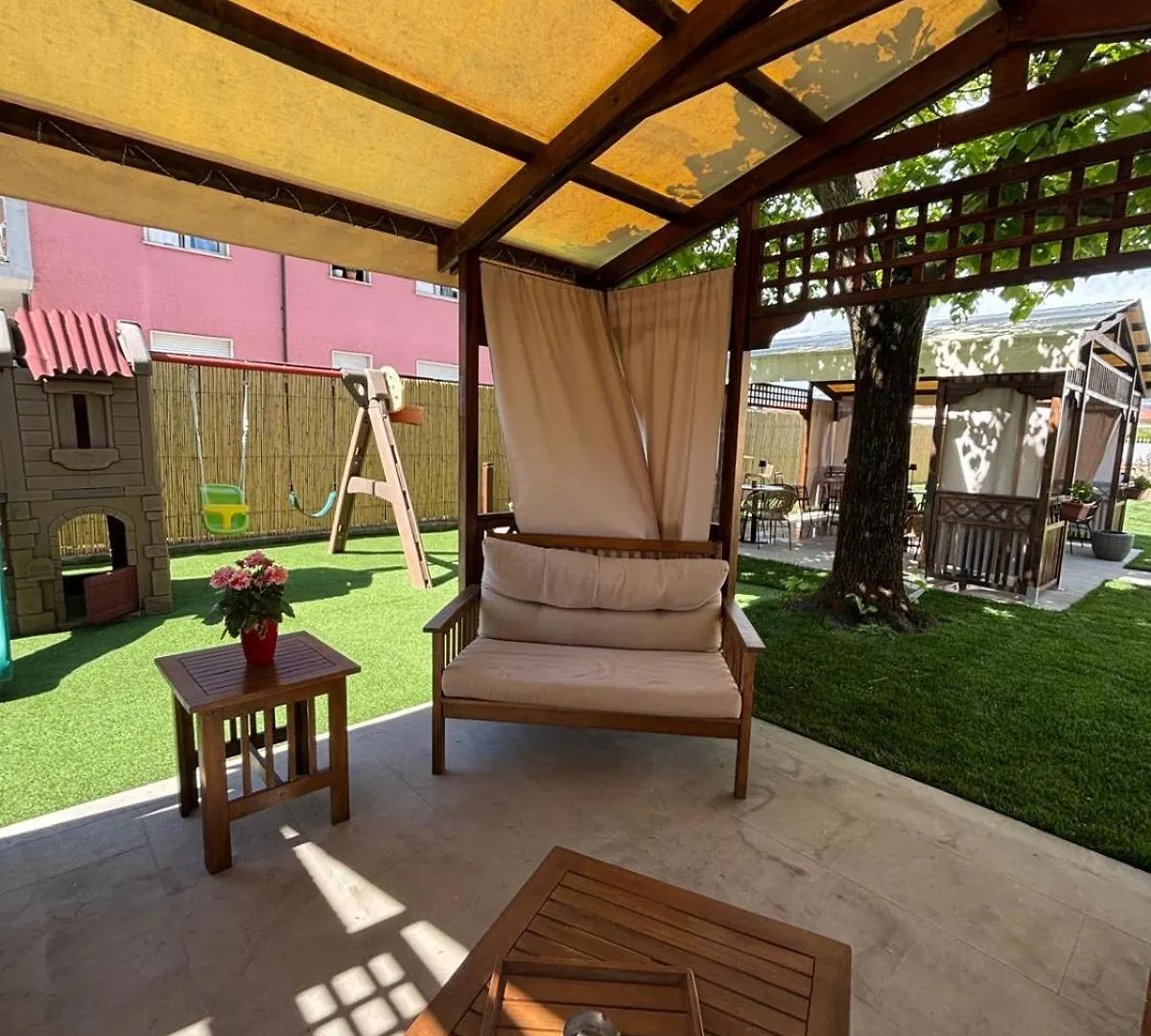 Hotel Virginia Marina di Massa 3*,  Ιταλία