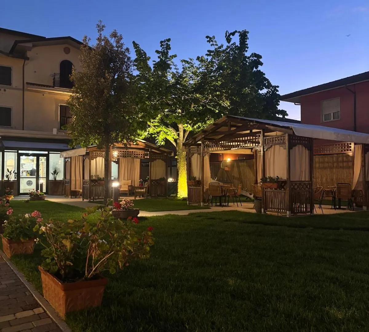 Hotel Virginia Marina di Massa 3*,  Italy