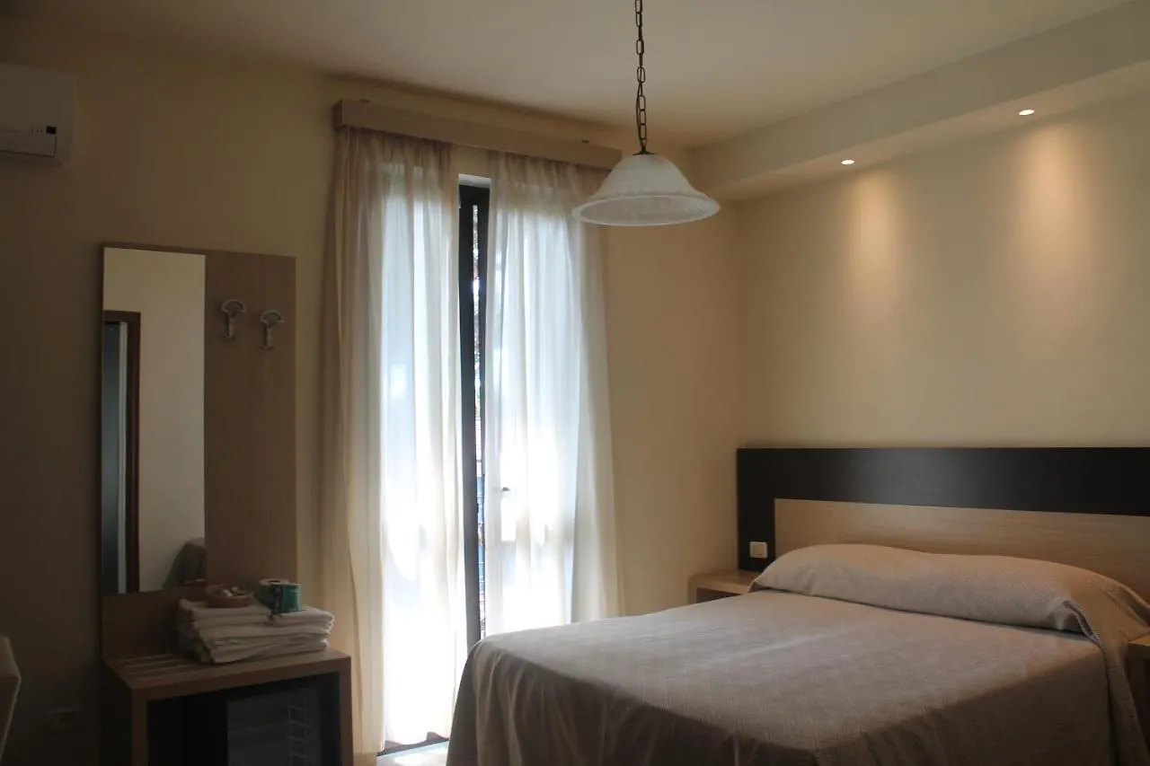 Hotel Virginia Marina di Massa 3*,  Italy